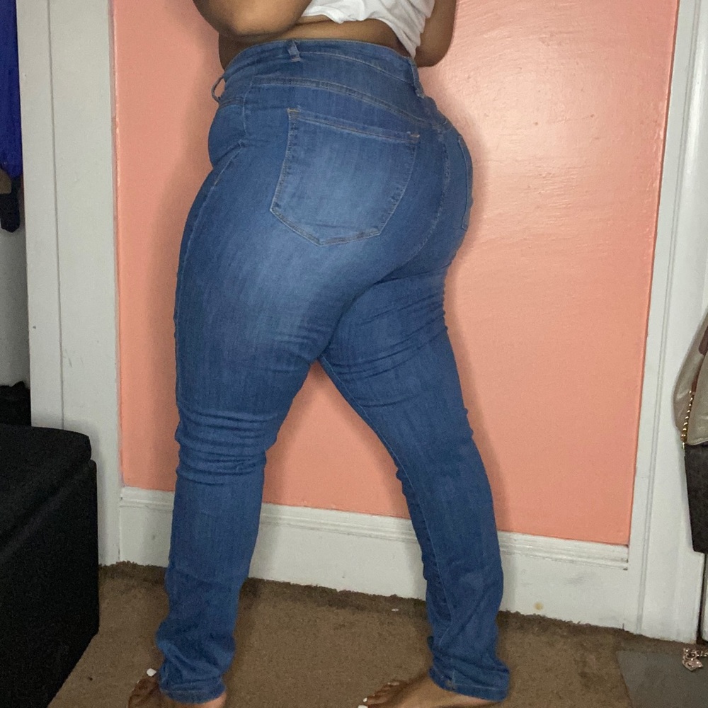 FASHIONNOVA  HIGH WAIST JEANS